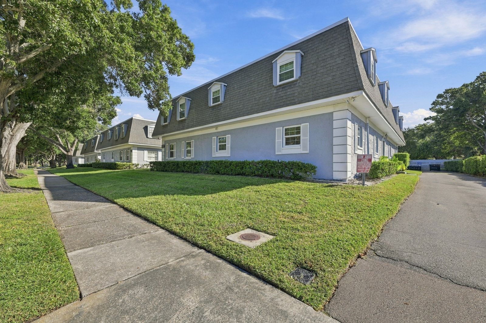 1727 Belleair Forest Drive APT B